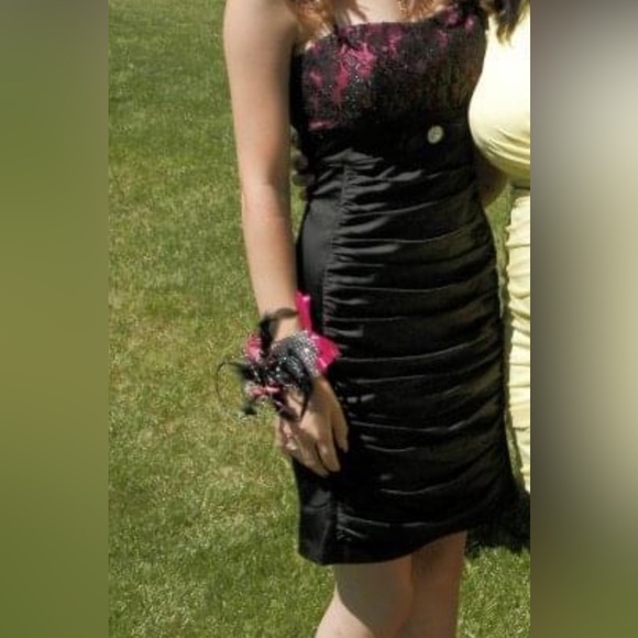 Fuschia&Black Cocktail Dress - Picture 7 of 7